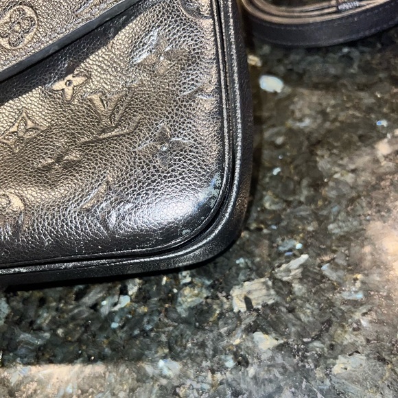 Louis Vuitton Pochette Métis Empreinte - Picture 4 of 12